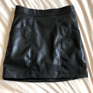 H&M Black faux leather skirt